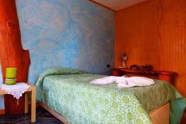 پانسیون Hostal Marari Hostel