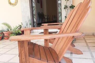 هاستل Ester`s Place