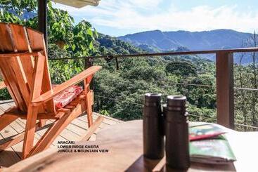 تختخواب و صبحانه Nature's Edge Boutique