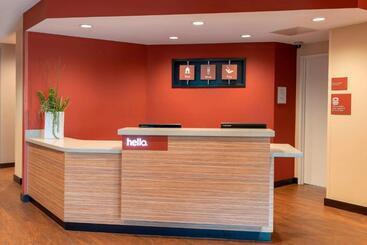 هتل Towneplace Suites By Marriott Louisville North