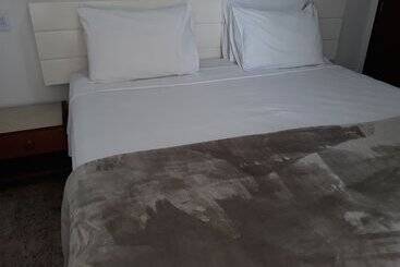Flat Oeste La Residence