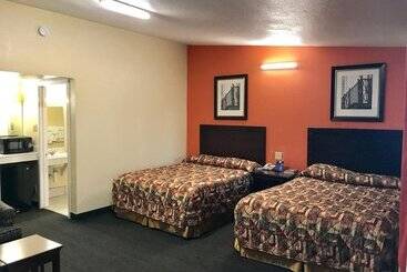 مُتل Scottish Inns & Suites