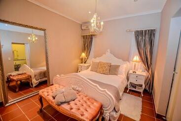 پانسیون Lavender House