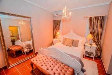 پانسیون Lavender House
