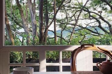 پانسیون Los Tarcos Guest House