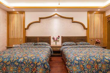 Doudou Meilan Fengqing Inn