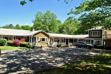 مُتل Kennebunkport Motor Lodge
