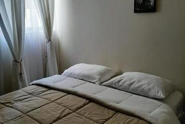پانسیون Hostal Los Castanos