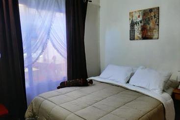 پانسیون Hostal Los Castanos