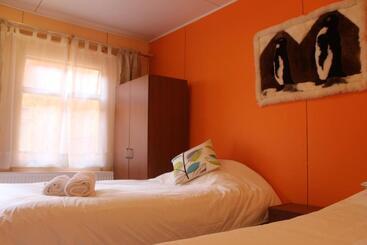 هاستل Hostal Baquedano