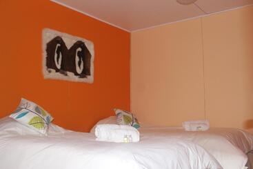هاستل Hostal Baquedano