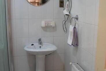 هاستل Hostal Baquedano