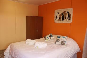 هاستل Hostal Baquedano