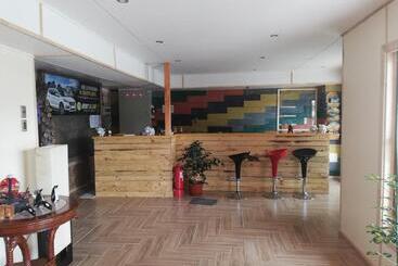 هاستل Hostal Baquedano