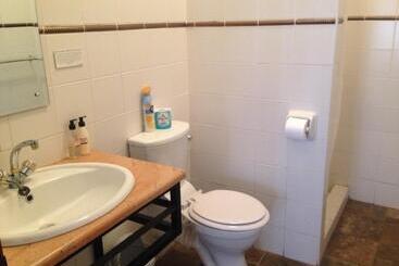 پانسیون Kamelruhe Guest House & Camping