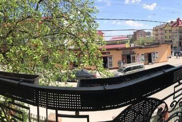 پانسیون Villa L Vovskaia