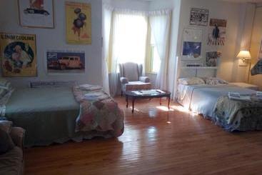 Bulwinkles Place B&b