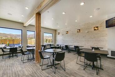 هتل Silver Creek