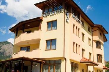 پانسیون Guesthouse Nefertiti