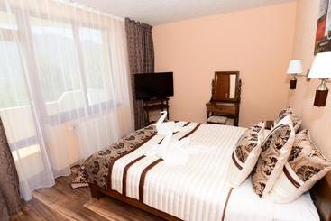 پانسیون Guesthouse Nefertiti