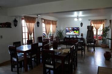 پانسیون Hostal Casa Amarilla San Vicente De Tagua Tagua