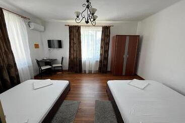 پانسیون Vila Ada