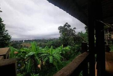 هاستل Tree Lodge Banlung
