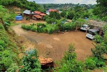 هاستل Tree Lodge Banlung