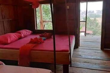 هاستل Tree Lodge Banlung