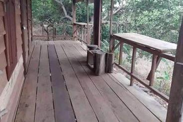هاستل Tree Lodge Banlung
