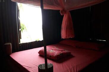 هاستل Tree Lodge Banlung