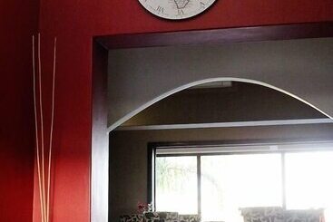 پانسیون Moonriver Guest House