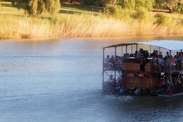 پانسیون Moonriver Guest House