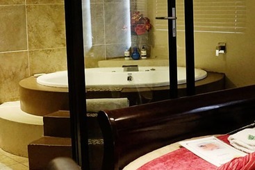 پانسیون Moonriver Guest House