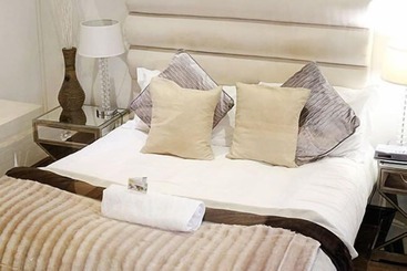 پانسیون Moonriver Guest House