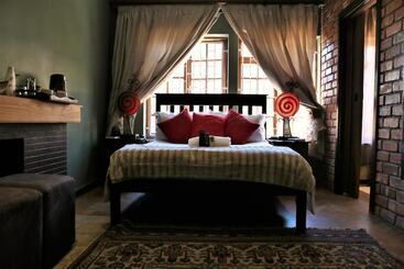 پانسیون Moonriver Guest House