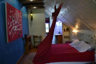 پانسیون Romantic Guest House