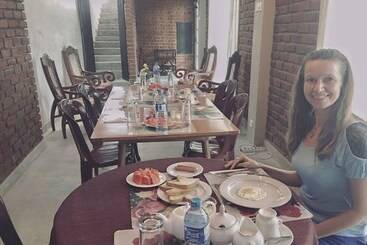 تختخواب و صبحانه No17 Residence