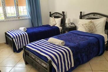 پانسیون Casa Familia