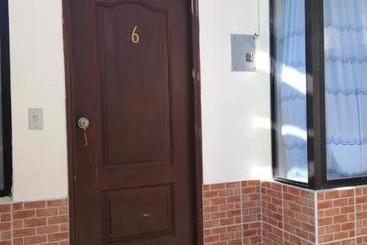 پانسیون Hostal Villamil