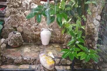 پانسیون Karafil Guesthouse