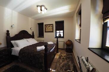 پانسیون Guest House Don Lux
