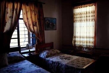 پانسیون Guest House Vasili