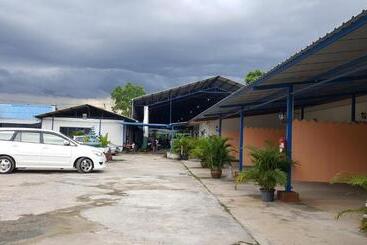 پانسیون Meaungkorn Villa