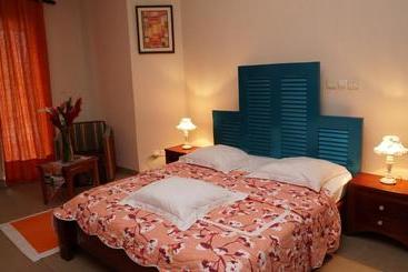 پانسیون Nouvelle Villa Mia