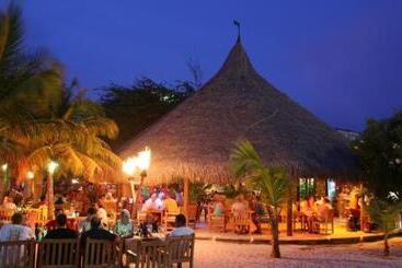 پانسیون Sandcastle Beach Apartments