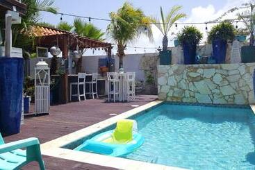 پانسیون Sandcastle Beach Apartments