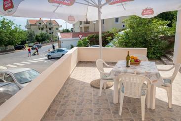 پانسیون Apartments Vjera Petrovac