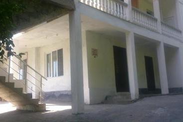 پانسیون Temo S Guest House In Kvariati