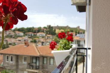 پانسیون Villa Srma